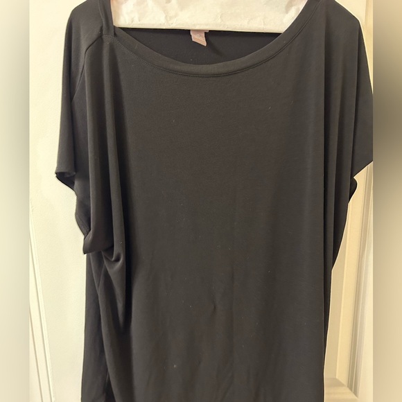 Chico's Classic Black Short Sleeve Top - Picture 4 of 4